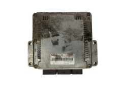 Calculateur 0281010979 8200039569 8200197966 Renault Bosch 15264
