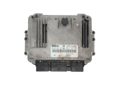 Calculateur 0281013367 8200601334 8200756577 Renault Bosch 34289