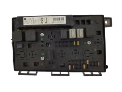 Boîtier Fusibles Opel 13206748 5DK008668-48 GM Hella 20527 Boîtier Fusibles Opel 13206748 5DK008668-48 GM Hella 20527