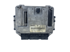 Calculateur 0281012589 8200527725 8200527756 Renault Bosch 50675