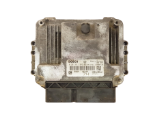 Calculateur Opel 0281011943 55556829 8973785712 Bosch 30766