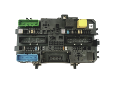 Calculateur Opel 13206762 5DK008669-32 HK GM 29266 Calculateur Opel 13206762 5DK008669-32 HK GM 29266
