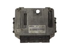 Calculateur Renault 0281011390 8200310863 8200349846 Bosch 13895