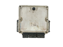 Calculateur Renault 0281011562 8200323120 8200362943 Bosch 47516