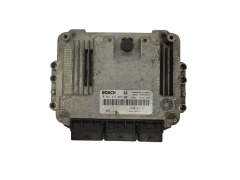 Calculateur 0281017065 8200935115 8201105714 Renault Bosch 15286