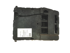 Calculateur UCH X84 8200306435 S118400320C Renault Siemens 22710