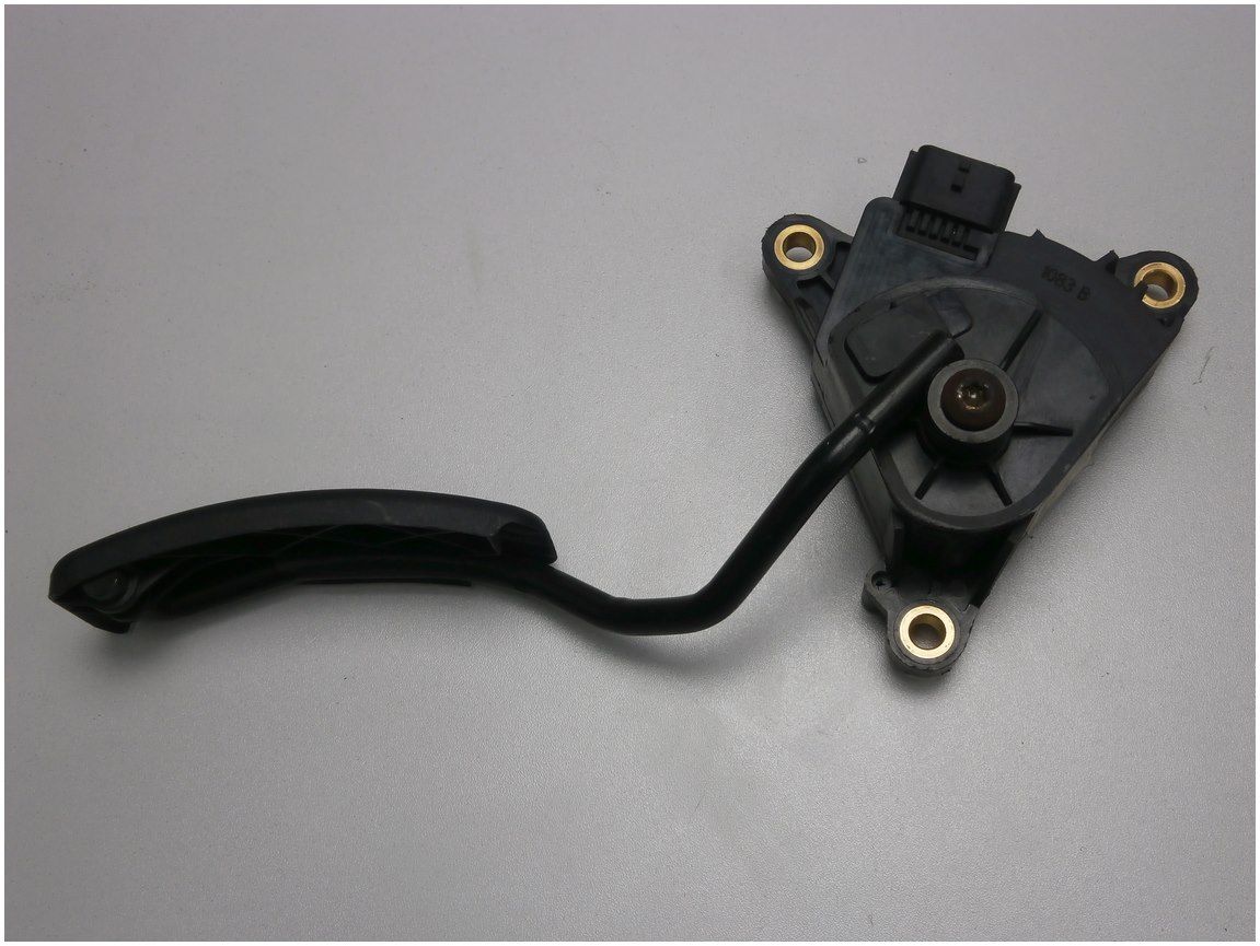 Potencjometr Pedału Gazu Megane II 2 8200153268 main product photo