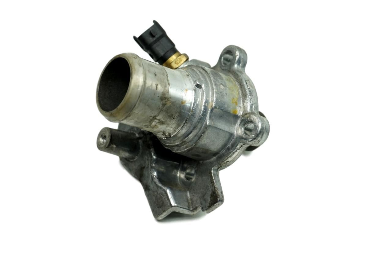 Boitier Thermostat D'eau moteur 504387382 2,3 D Daily VI Ducato 3 Fiat Iveco main product photo