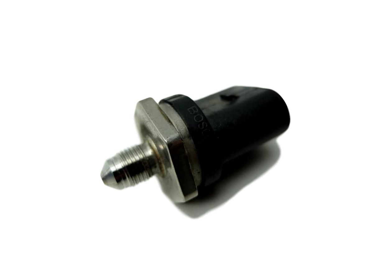 Capteur De Pression De Carburant 06J906051B 0261545035 VW Audi Seat Skoda Bosch main product photo