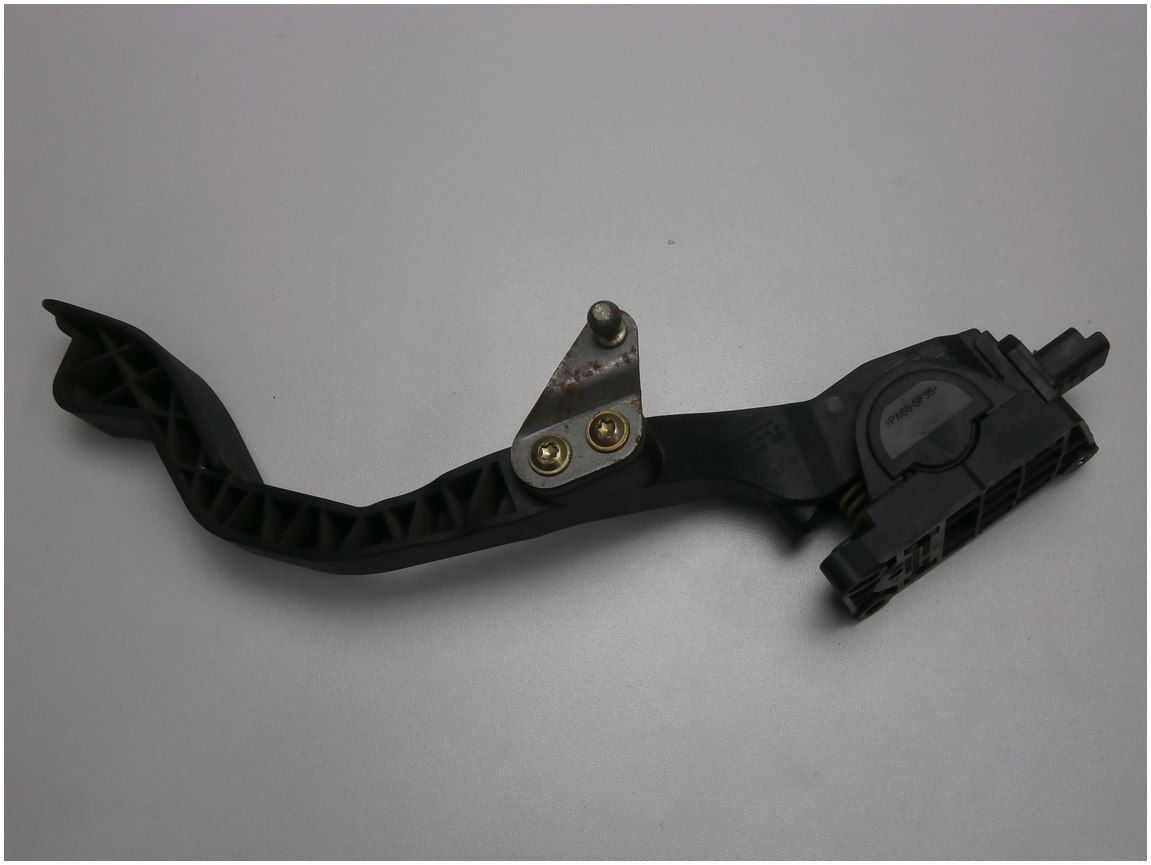 Potencjometr Pedału Gazu Peugeot 206 9643084880 main product photo