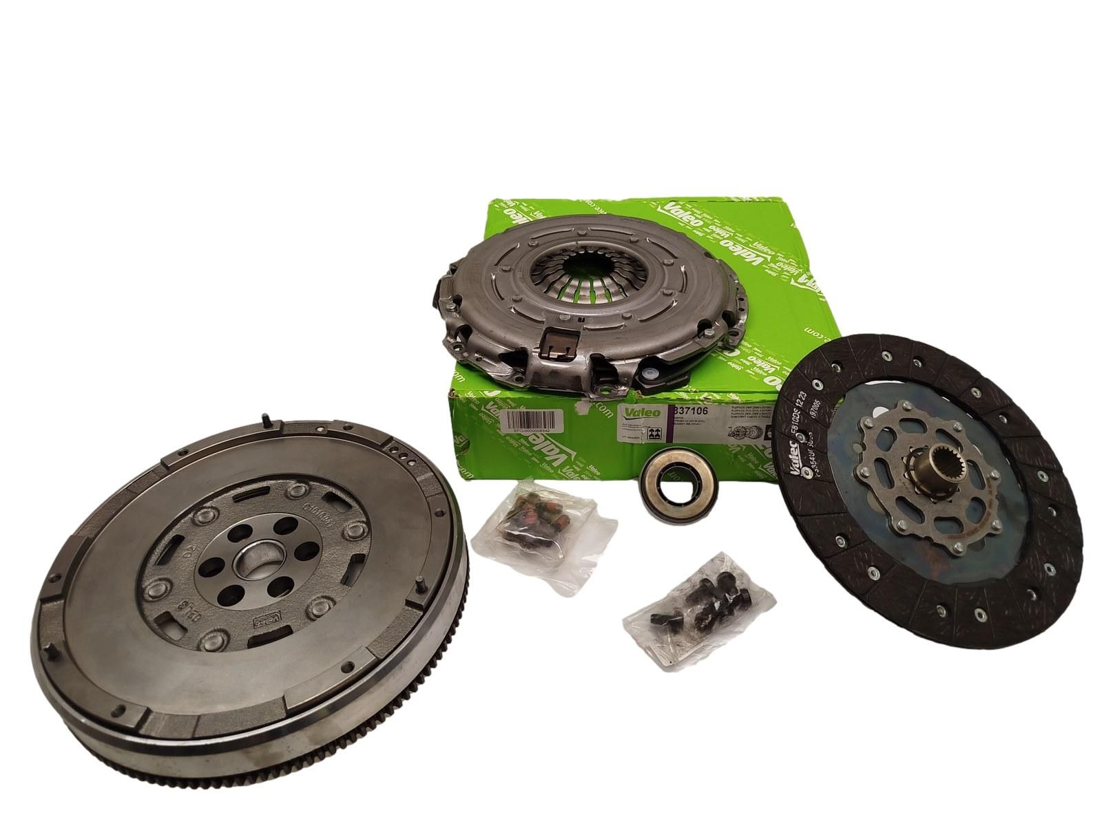 Kit D'embrayage + Volant Moteur Bi-Masse Citroen Peugeot 1628940880 837106 main product photo