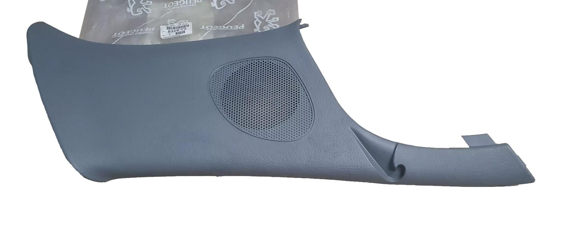 Moulure Droit Original 8328Y3 8328.Y3 Peugeot 406 main product photo