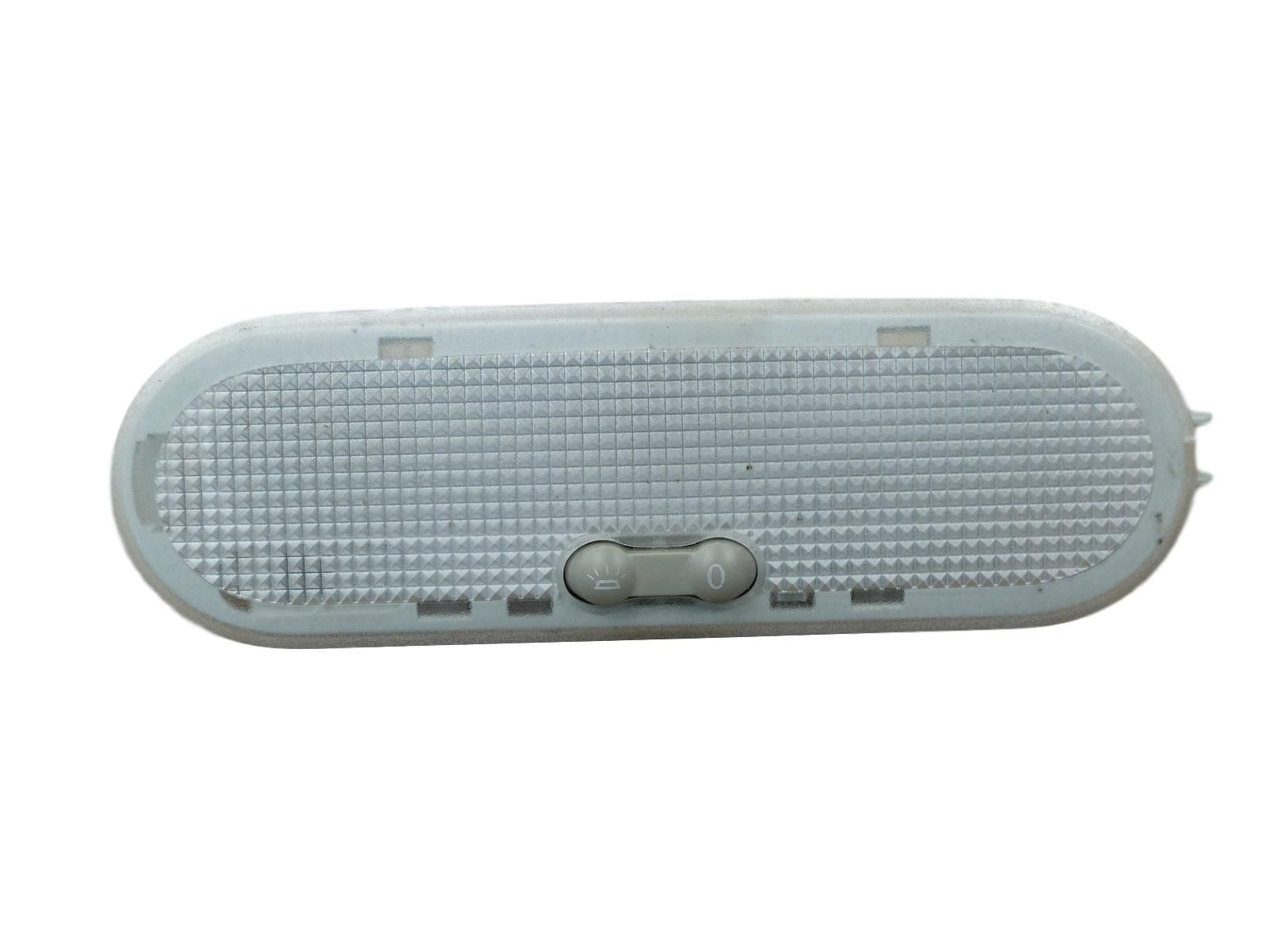Lampe Illuminateur Arrière Dacia Duster 8200074362 main product photo