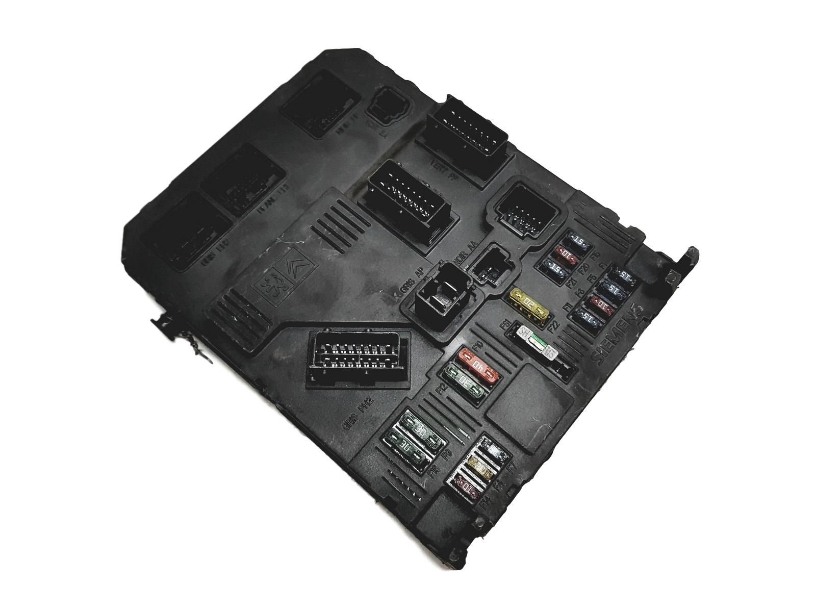 Calculateur BSI E02-00 S118085220C 9652474780 PSA Siemens 12611 main product photo
