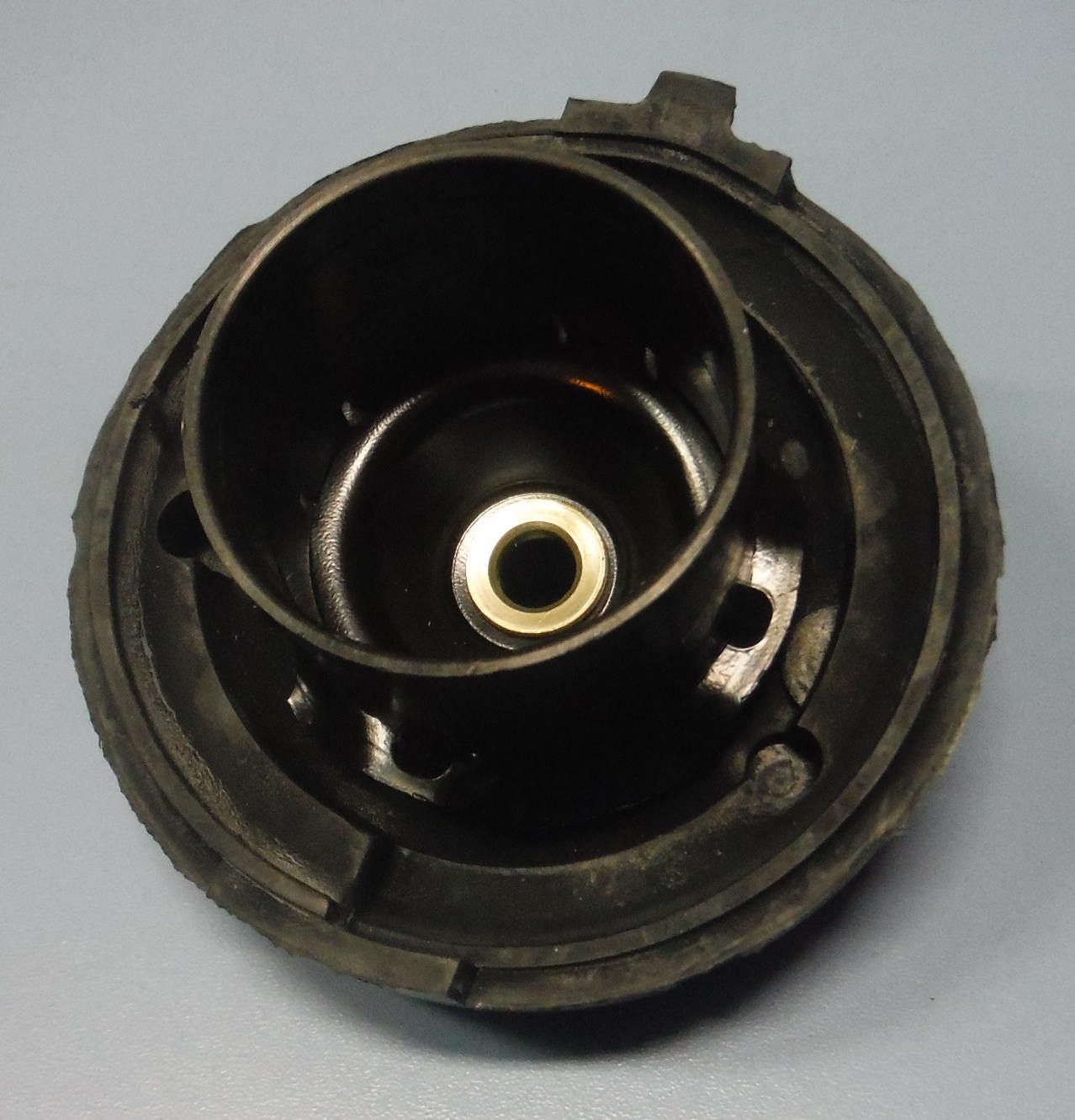 Poduszka Mocowanie Amortyzatora 7700846916 Tył Twingo I 1 4001638 SASIC  Renault main product photo