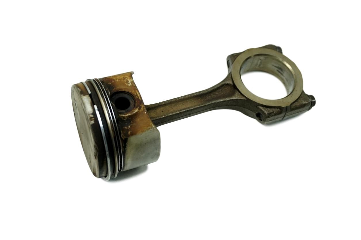 Bielle De Piston 1,2 16v D4F712 Renault Clio 2 7701469247 7701475786 main product photo